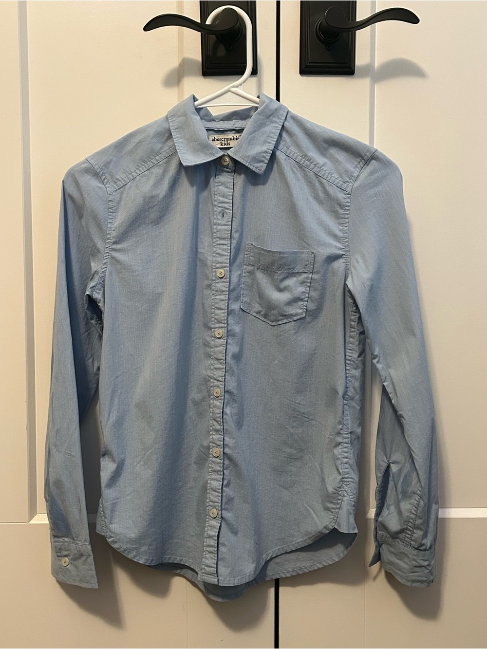 abercrombie kids Light Blue Long-Sleeve Button-Down Shirt